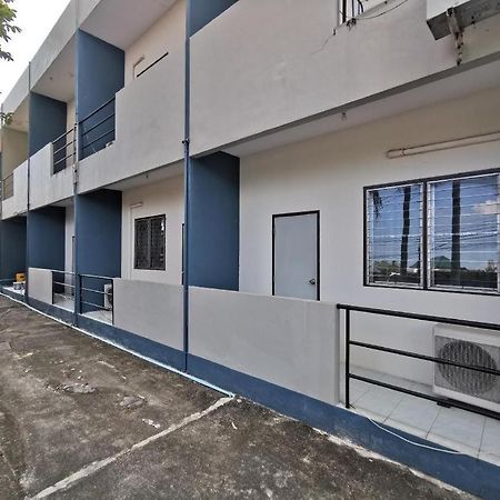 Dee jai hotel Si Racha Buitenkant foto